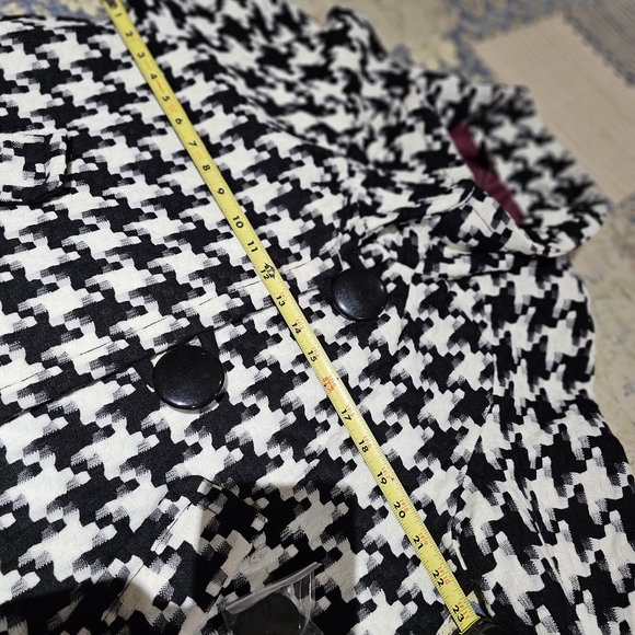 Multiples Brand -  Black and White Houndstooth Pea Coat, Size L - Picture 6 of 9